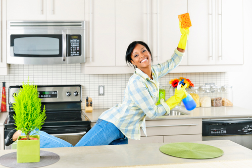 Découvrez comment nettoyer rapidement sa maison